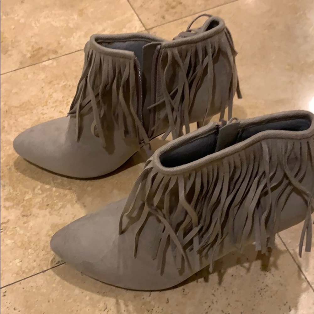 Fringe boots